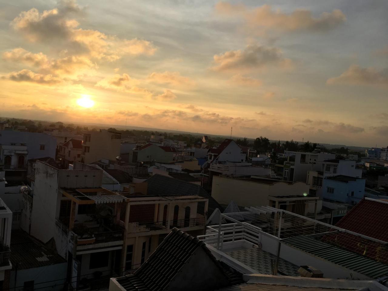 Hotel Tan Phu Лазі Екстер'єр фото